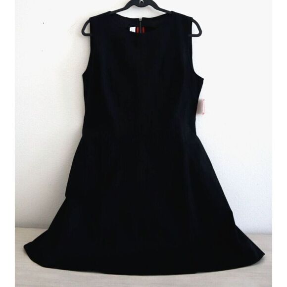 SPANX 20381R Women's Sz XS Classic Black The Perfect Fit & Flare Dress - Picture 1 of 13